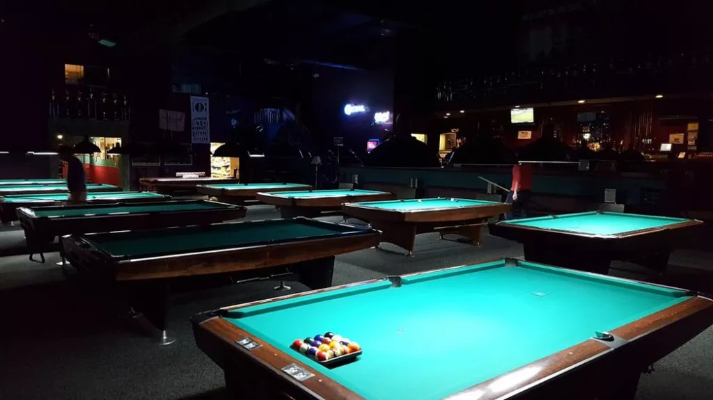 Snaps Billiards & Bar | Play pool in East Windsor, CT | ChalkySticks ...