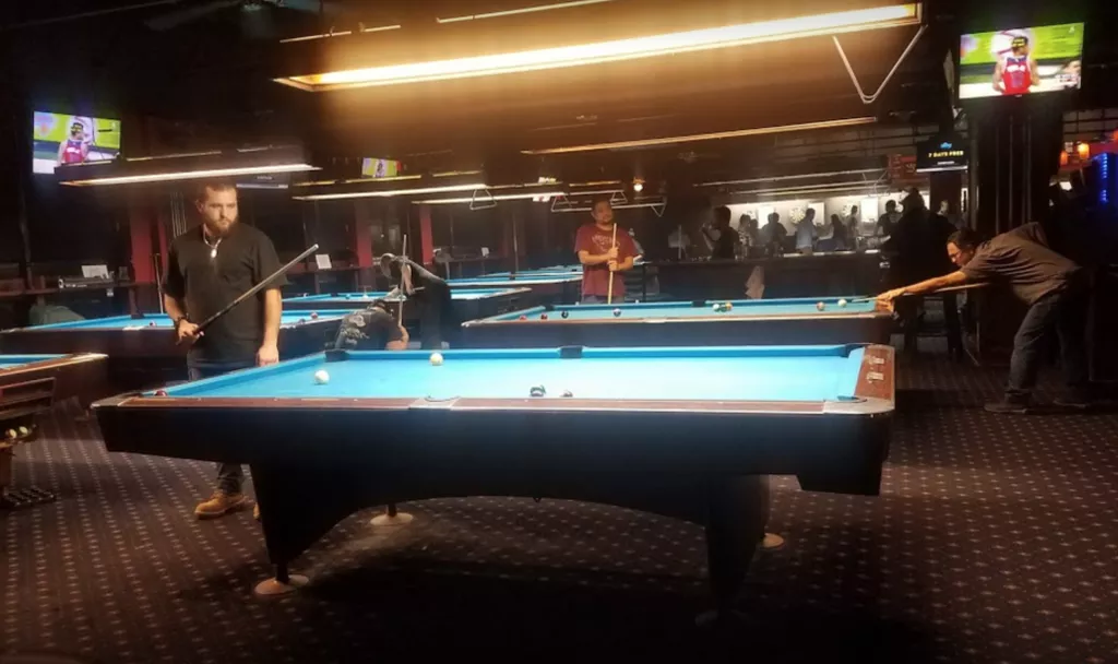 Street Lights Billiards Academy | Play pool in Annandale, VA ...