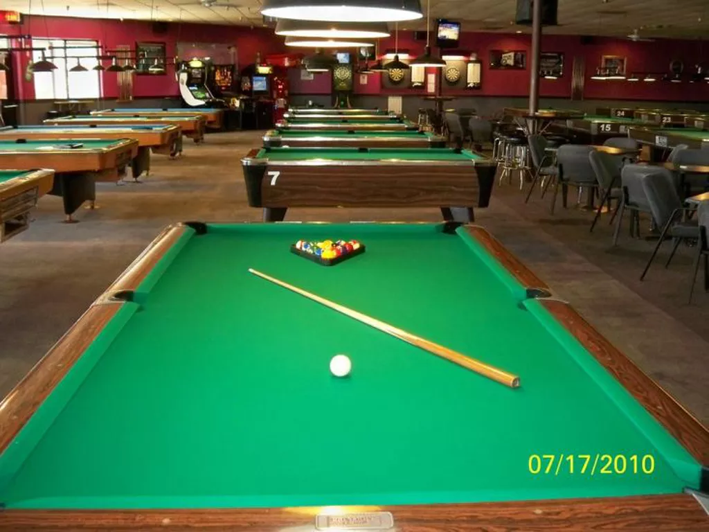 Dozer's Grill | Play pool in Mesa, AZ | ChalkySticks - Find, Play, and ...