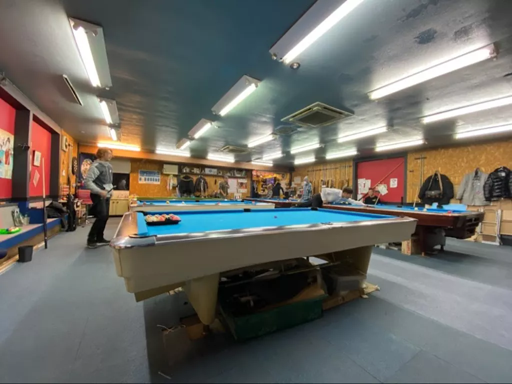 葛西撞人舎 3Cビリヤード場(Doujinsha Billiards & Pool) | Play pool