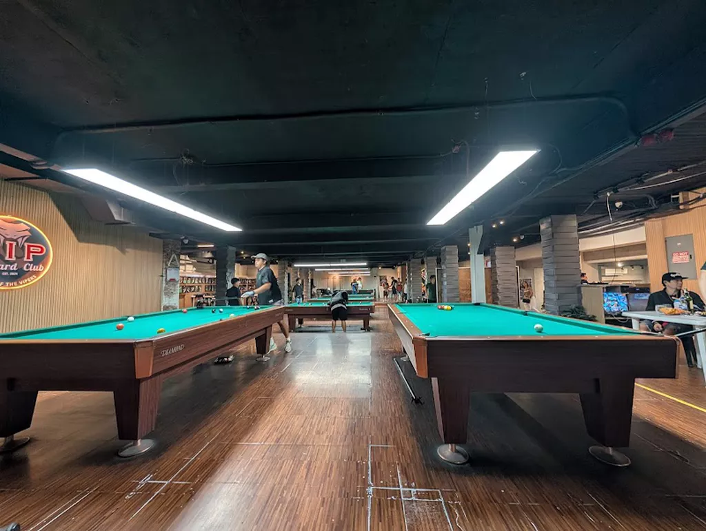 Vip Pool Table Monarch Manila | Play pool in Makati City, NCR | ChalkySticks - Find ...