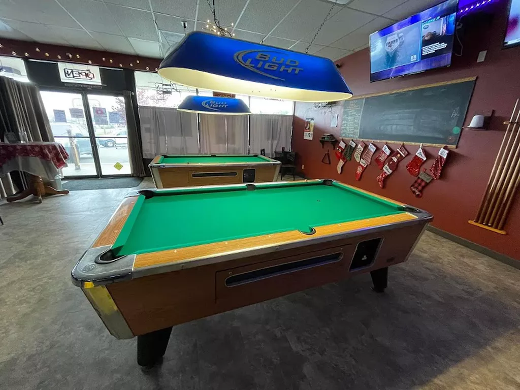 Alibi Bar | Play pool in Grants Pass, OR | ChalkySticks - Find, Play ...