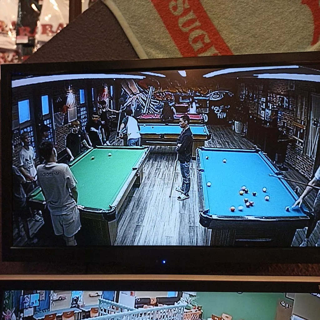 DRAGON｜ビリヤード・ポーカー・ダーツ | Play pool in Osaka, Osaka