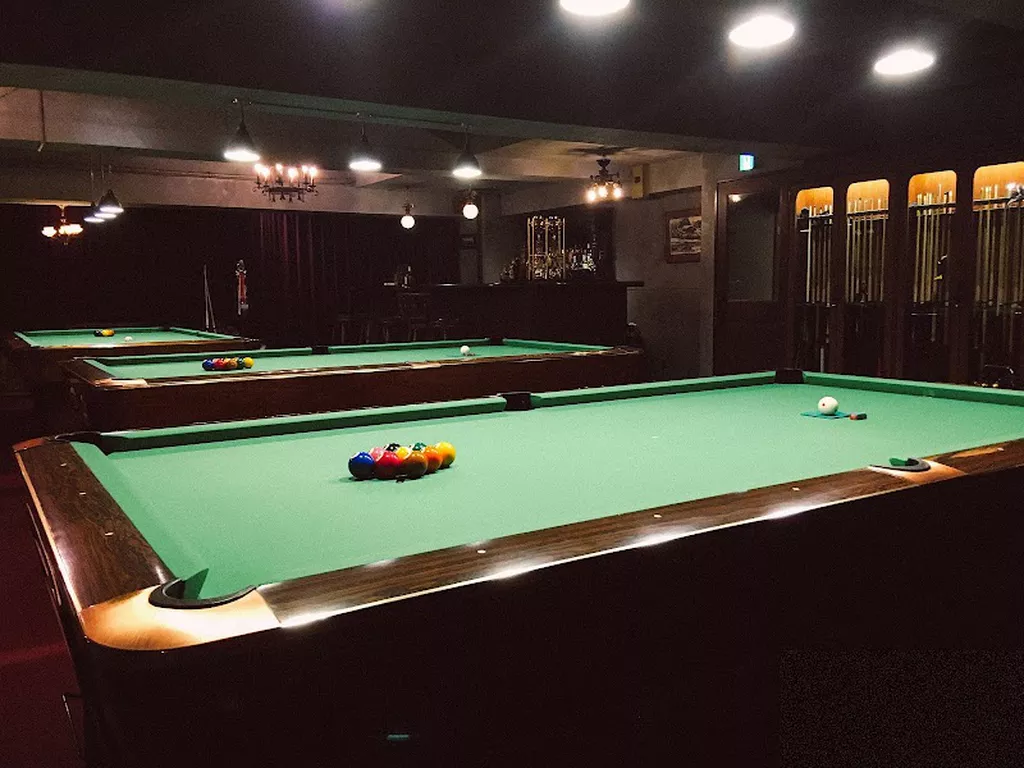 POOL LOUNGE Imperial - インペリアル | Play pool in Chiyoda City