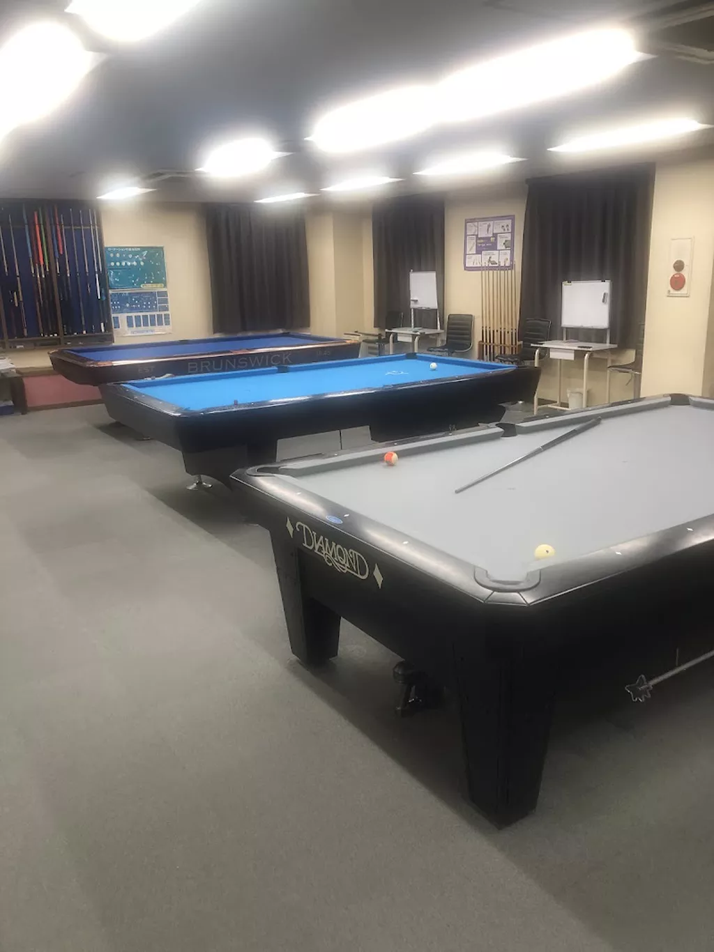 葛西撞人舎 3Cビリヤード場(Doujinsha Billiards & Pool) | Play pool