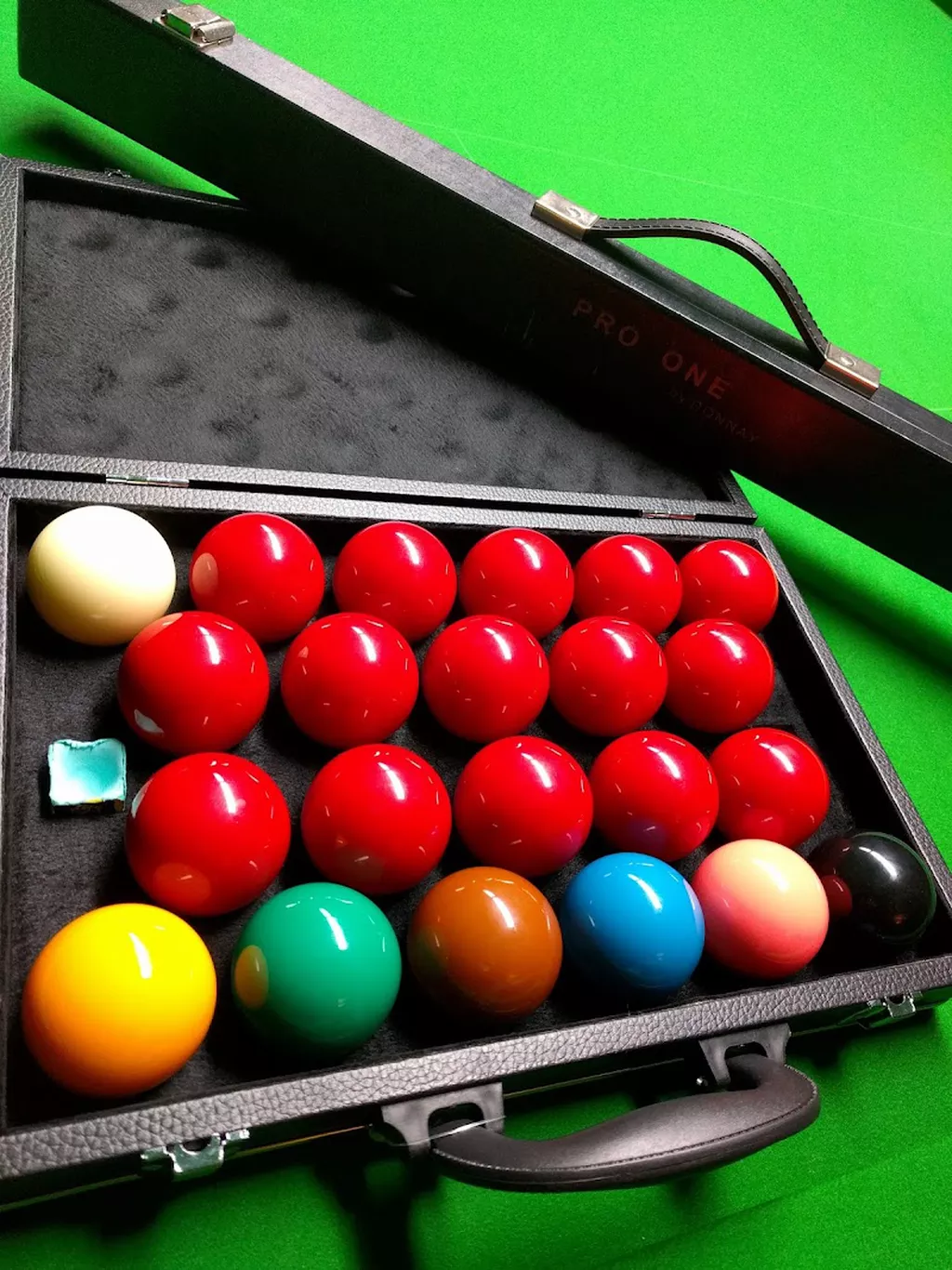 Escape Pool Bar | Play pool in Uxbridge, England | ChalkySticks - Find ...
