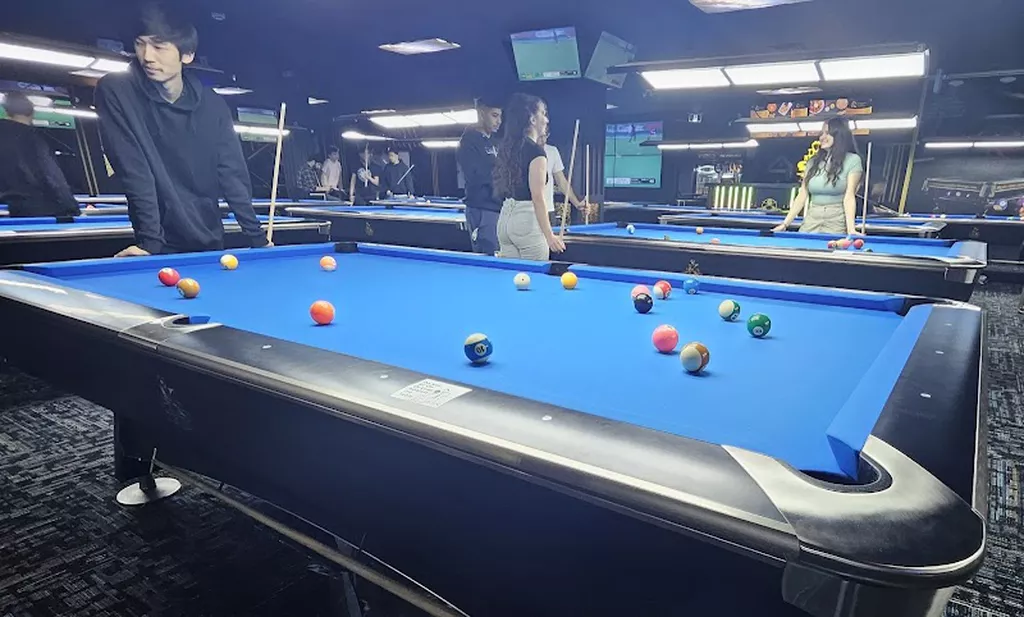 Kings Billiard Lounge & Eatery | Billiard | Snooker | Family ...