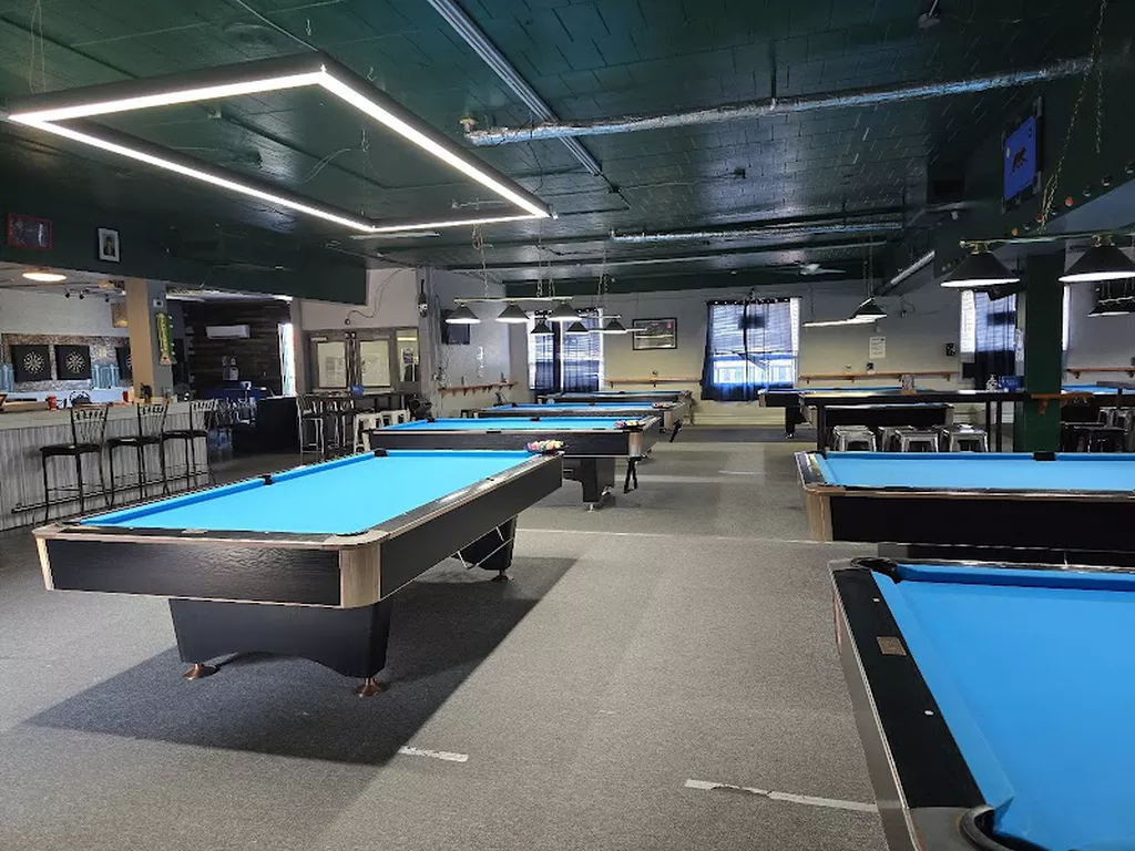 On The Snap Billiards & Lounge | Play pool in Hamilton, ON ...
