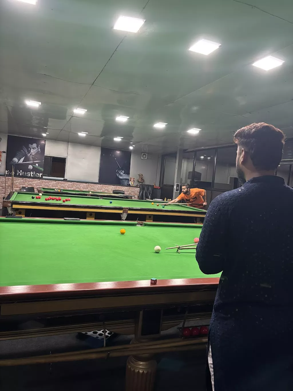 Ronnie pool & snooker club | Play pool in Nagpur, MH | ChalkySticks ...