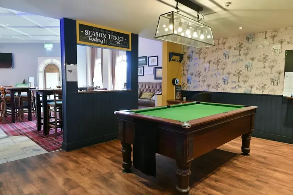 Lane7 Milton Keynes | Play pool in Milton Keynes, England ...