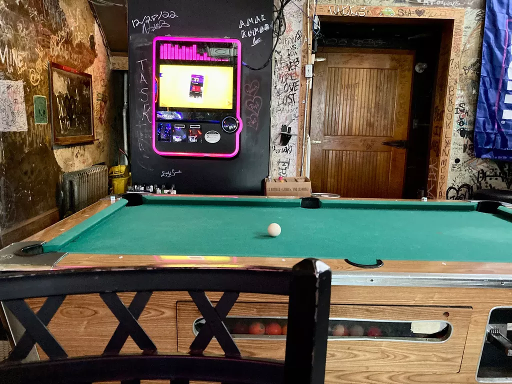 Locust Tap | Play pool in Des Moines, IA | ChalkySticks - Find, Play ...