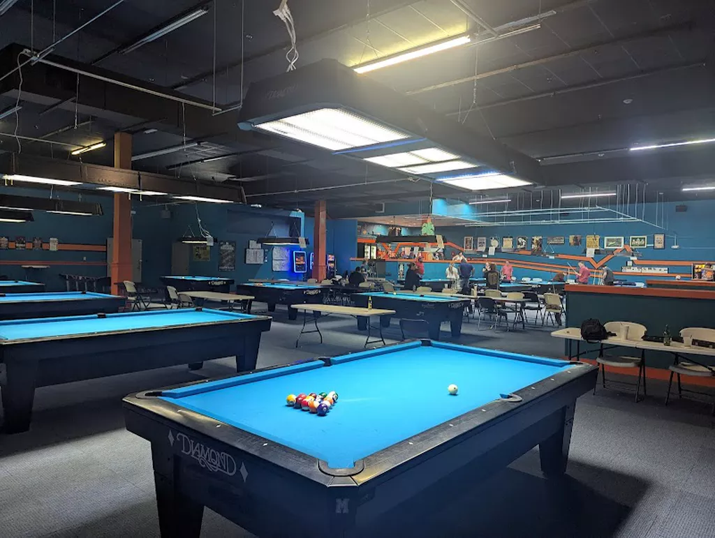 Third Base Sports Bar | Play pool in Metairie, LA | ChalkySticks - Find ...