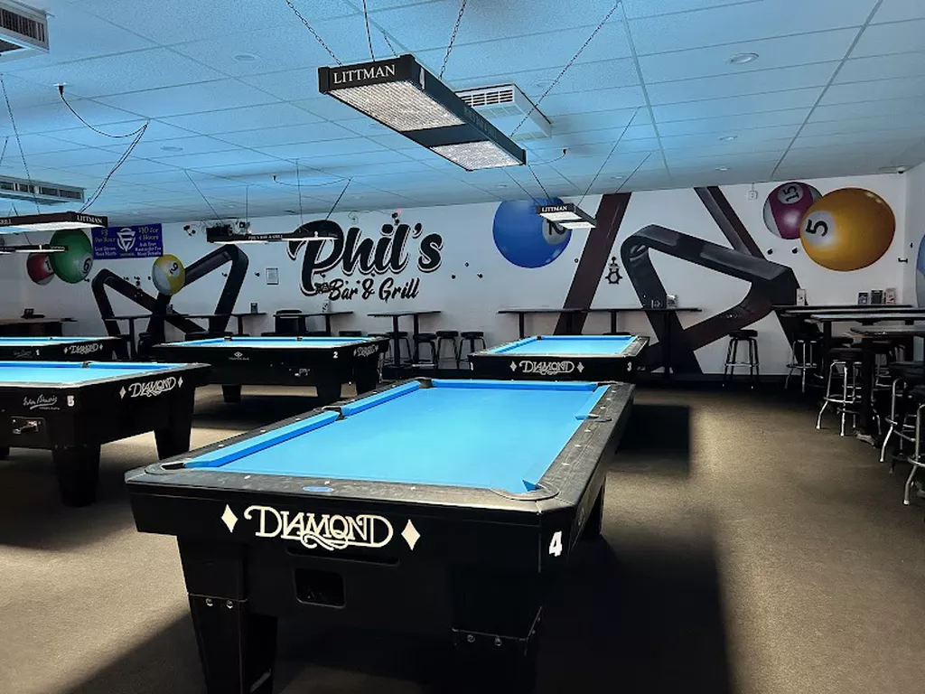 The Vault Bar & Grill | Play pool in Salem, OR | ChalkySticks - Find ...