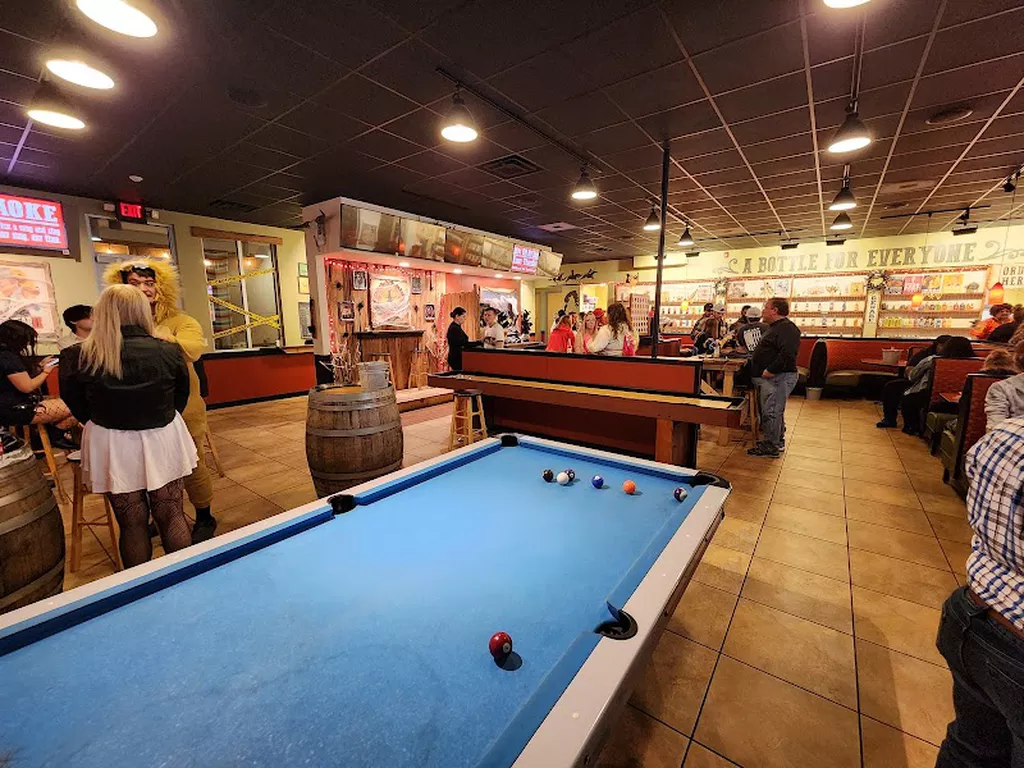 Gold Crown Billiards | Play pool in Harrisonburg, VA | ChalkySticks ...