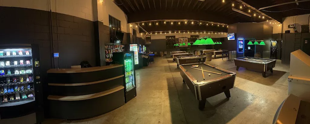 Miscue pool hall | Play pool in Washington, PA | ChalkySticks - Find ...