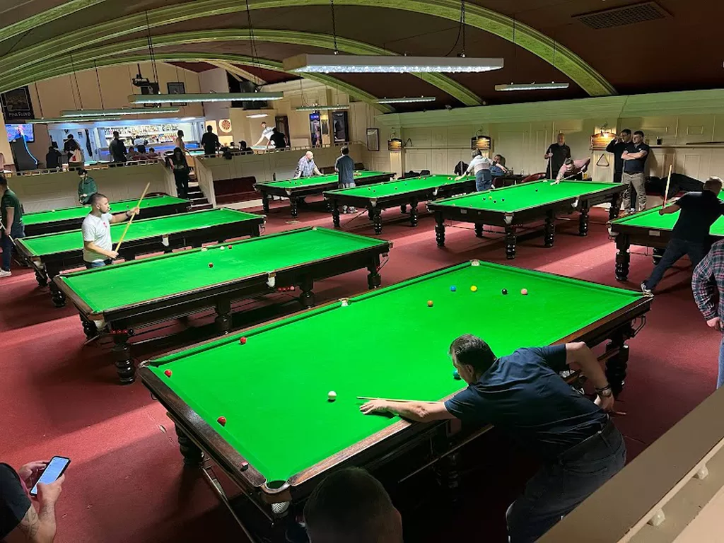 Rileys American Pool & Snooker Club | Play pool in Torquay, DEV