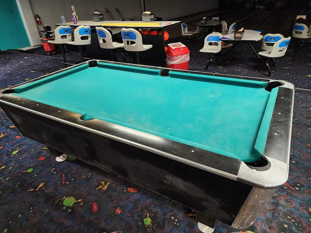 Vinci's Bowling & Entertainment | Play pool in Brigham City, UT ...