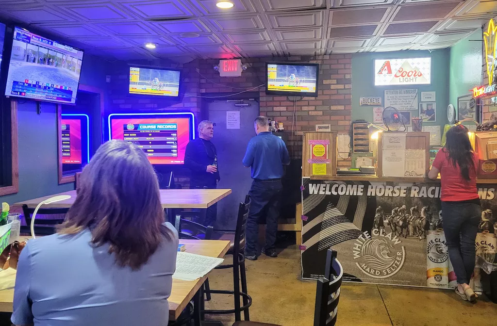 JJ Madisons | Play pool in Mesa, AZ | ChalkySticks - Find, Play, and ...