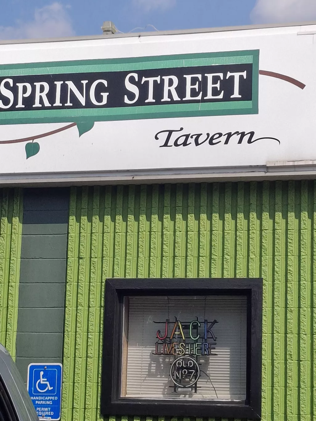 Spring Street Tavern | Play pool in Minneapolis, MN | ChalkySticks ...