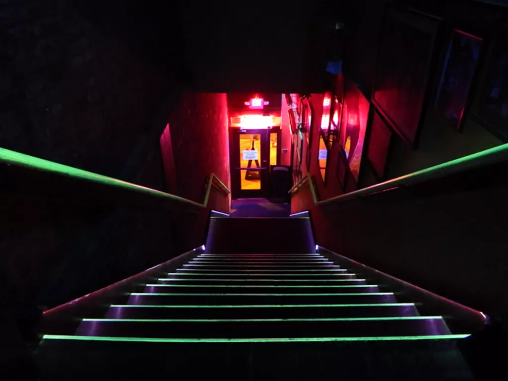 Absinthe Room | Play pool in Memphis, TN | ChalkySticks - Find, Play ...