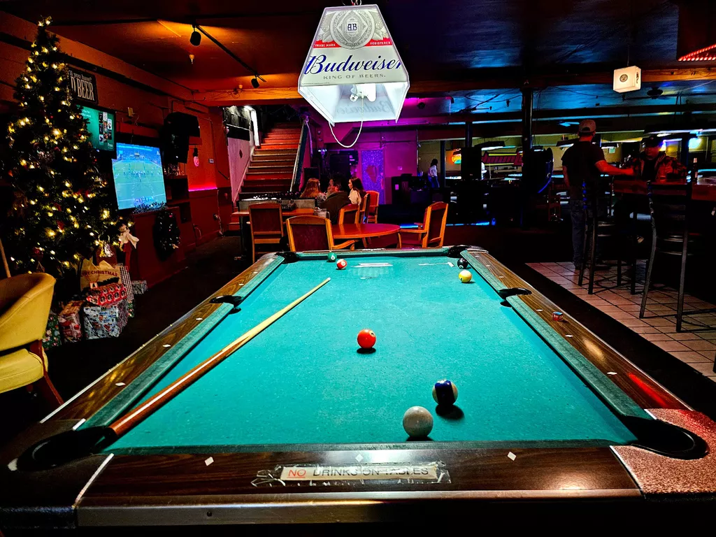 Quackers Fire Grill and Bar | Play pool in Chico, CA | ChalkySticks ...