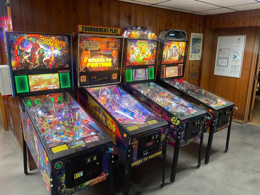 Great American Pinball | Play pool in West Chicago, IL | ChalkySticks ...