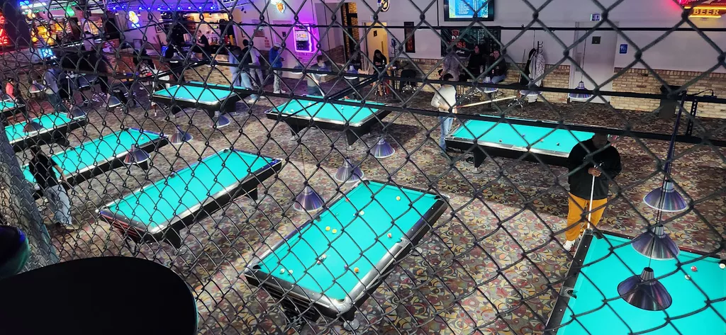 Pockets Billiards | Play pool in Crestwood, IL | ChalkySticks - Find ...