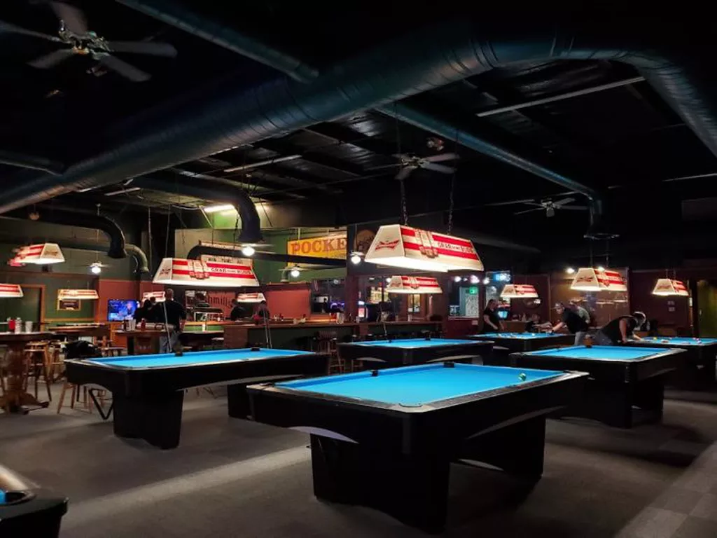 Hangout Restaurant & Sports Club | Play pool in Irving, TX ...