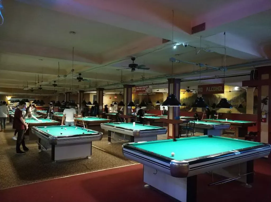 Commodore Lanes & Billiards | Play pool in Vancouver, BC | ChalkySticks ...