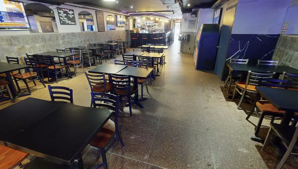 Omega Bar Billard | Play pool in Montreal, QC | ChalkySticks - Find ...