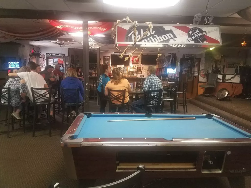 In The Wind Bar | Play pool in Huntersville, NC | ChalkySticks