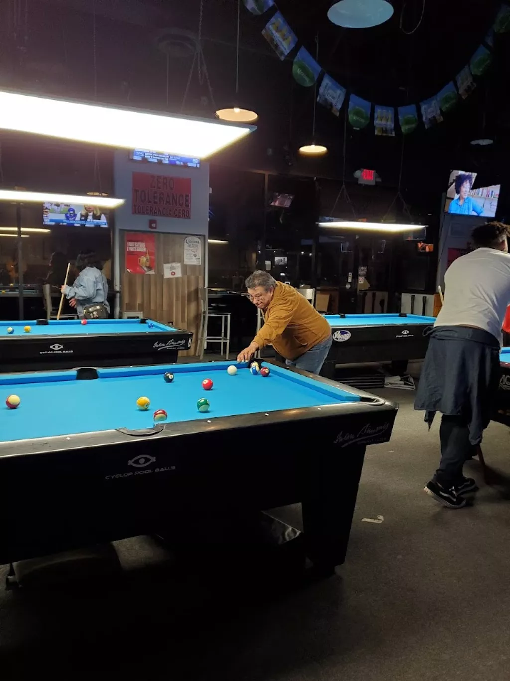 JJs Bar and Billiard | Play pool in Phoenix, AZ | ChalkySticks - Find ...