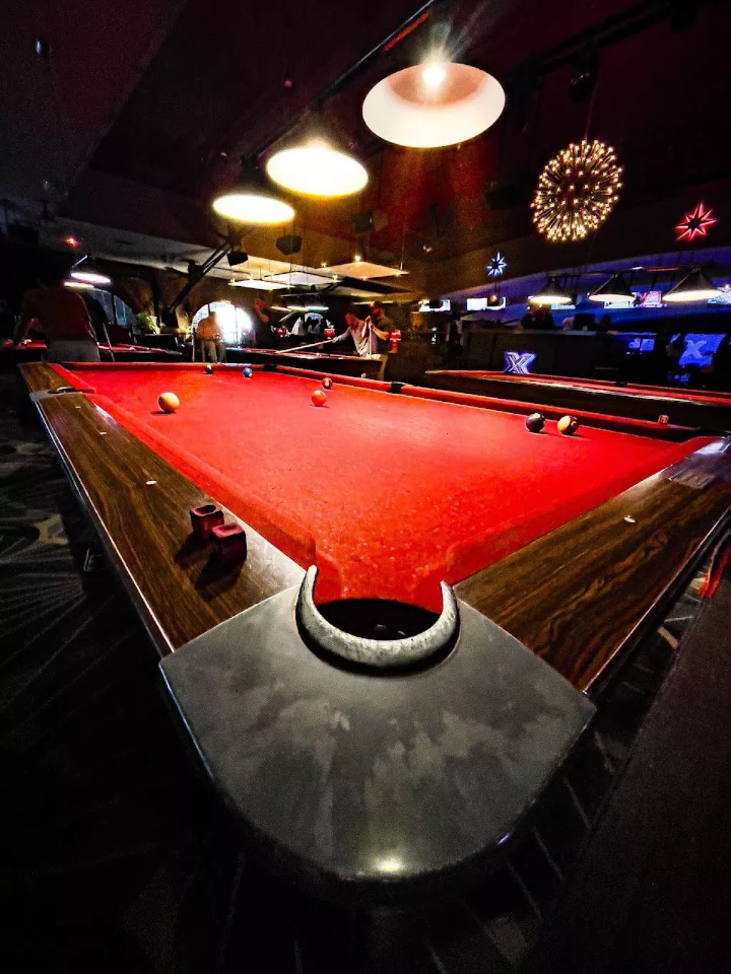 Lucky Strike Fenway | Play pool in Boston, MA | ChalkySticks
