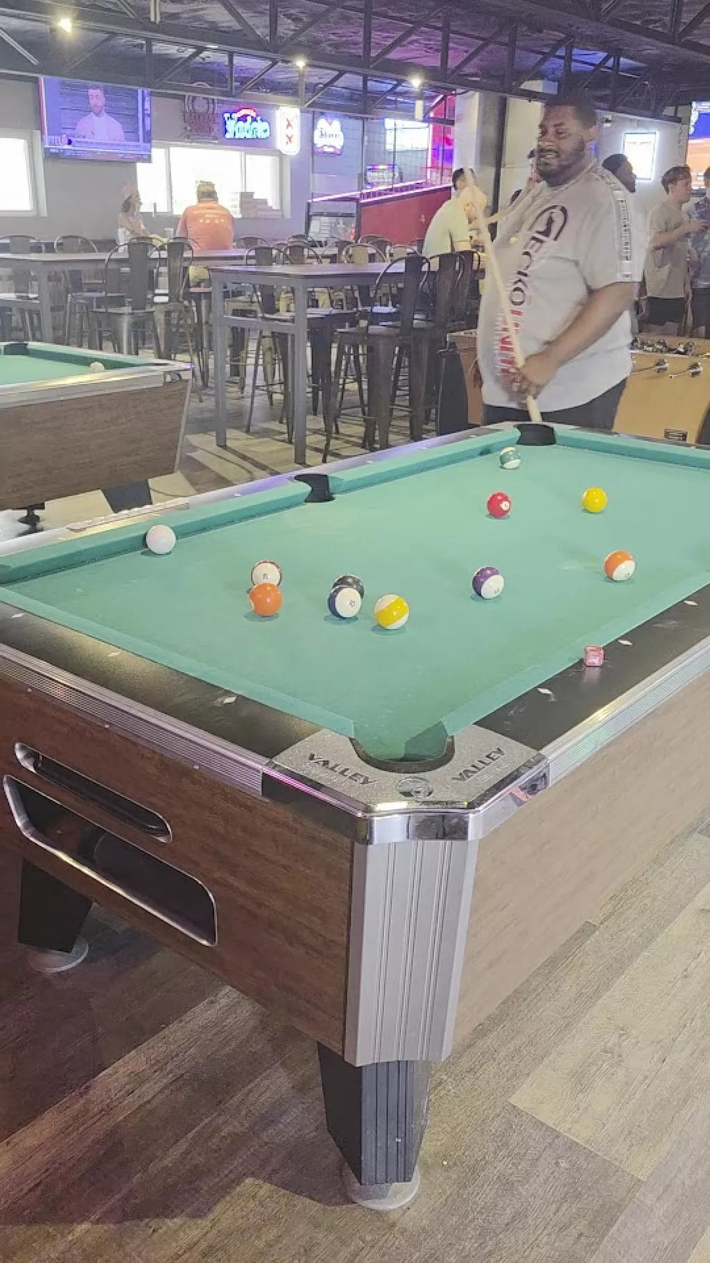 The Kickback Bar | Play pool in Houston, TX | ChalkySticks - Find, Play ...