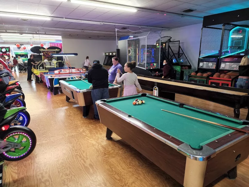 Top Shelf Billiards | Play pool in Collinsville, VA | ChalkySticks ...