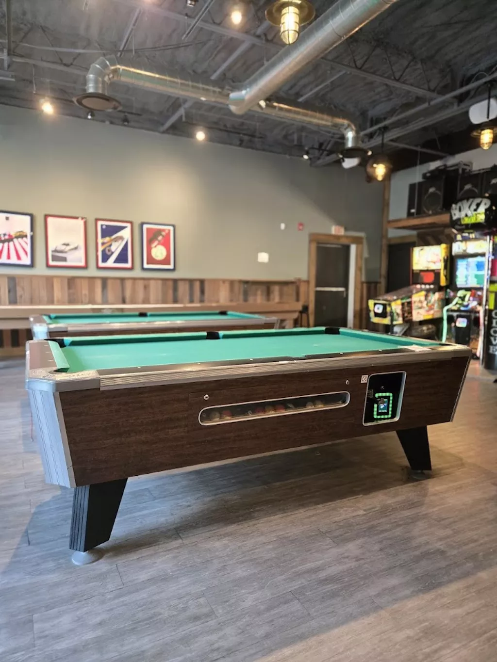 Big Z's at Lake Placid Lanes | Play pool in Lake Placid, NY