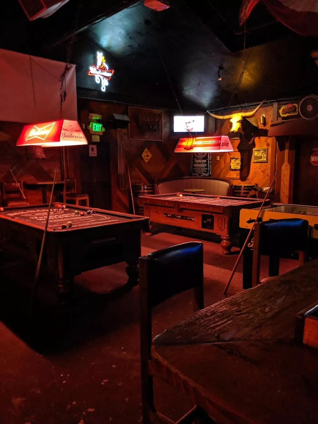 Quackers Fire Grill and Bar | Play pool in Chico, CA | ChalkySticks ...
