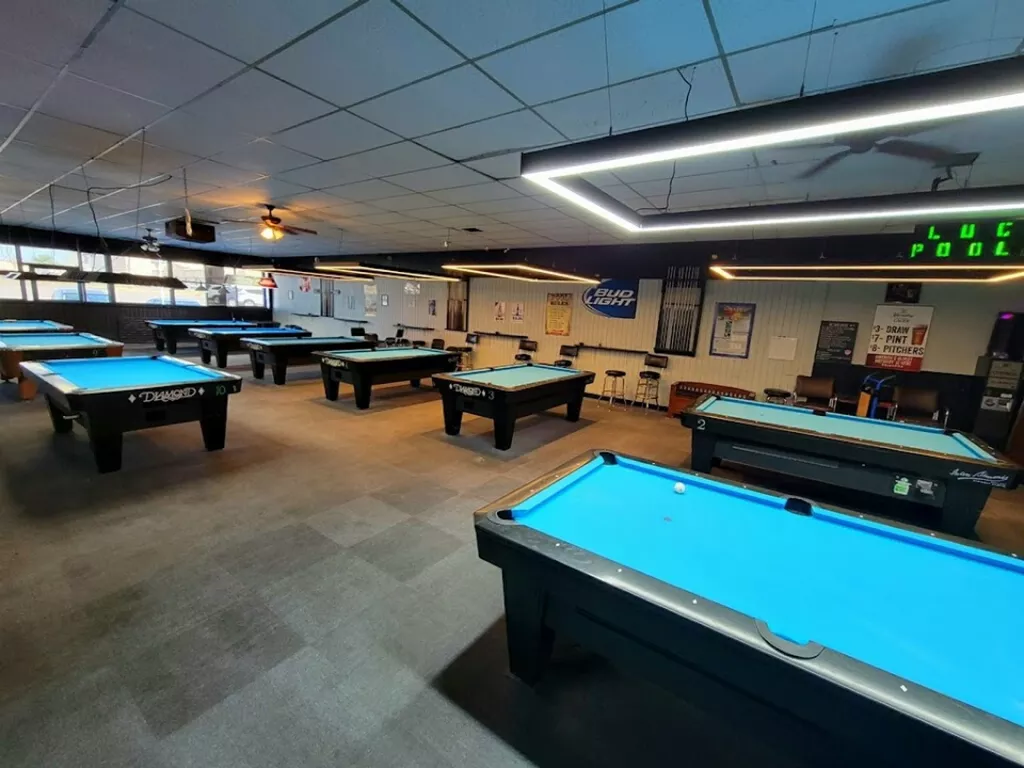 Lucky's Pool Room | Play pool in Oklahoma City, OK | ChalkySticks ...