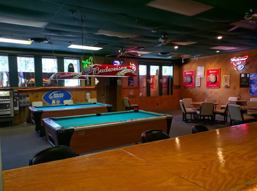 Legends Bar and Grill | Play pool in Southern Pines, NC | ChalkySticks ...