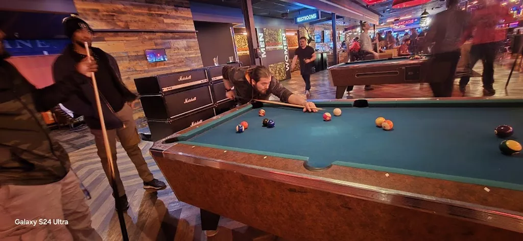 1/43 BAR 02 03 J.ヴィルヌーブ LUCKY STRIKE 2台 Lucky Strike North Brunswick | Play pool in North Brunswick