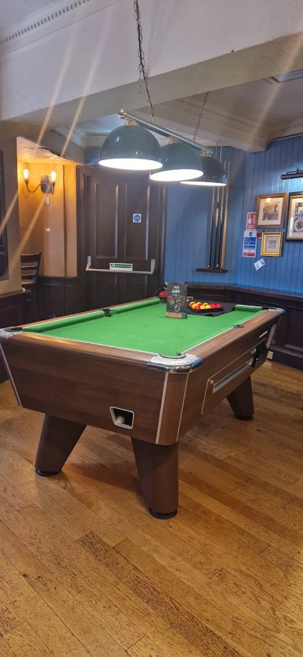 Roxy Lanes Edinburgh Rose Street | Play pool in Edinburgh, Scotland ...