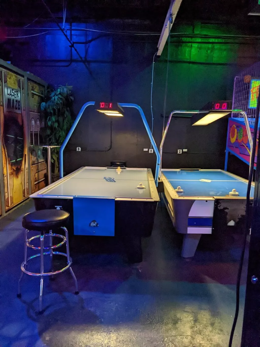 Play Port Arcade & Family Fun Center | Play pool in Erie, PA ...