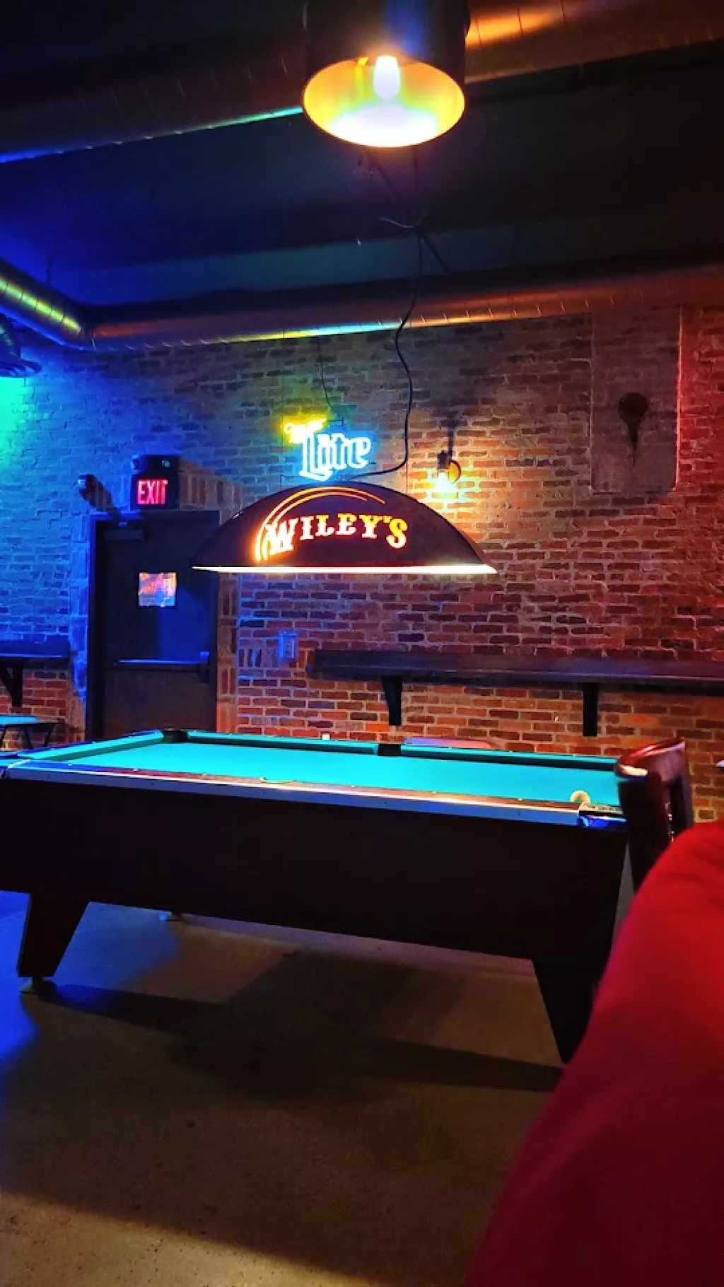The Log Cabin | Play pool in Sioux Falls, SD | ChalkySticks - Find ...