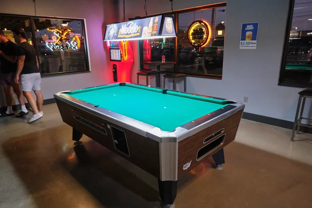 Roosters Sports Bar & Grill - Owasso | Play pool in Owasso, OK ...