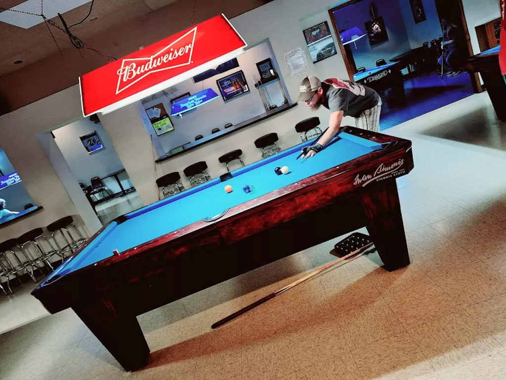 Green Country Lanes | Play pool in Muskogee, OK | ChalkySticks - Find ...