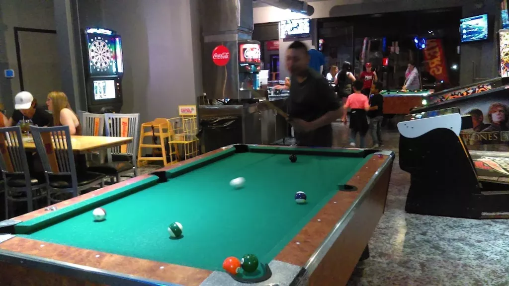 Lucky's Pool Room | Play pool in Oklahoma City, OK | ChalkySticks ...