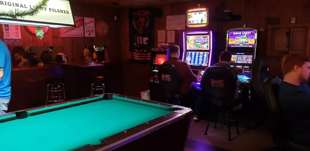 Winery Bar | Play pool in Decatur, IL | ChalkySticks - Find, Play, and ...