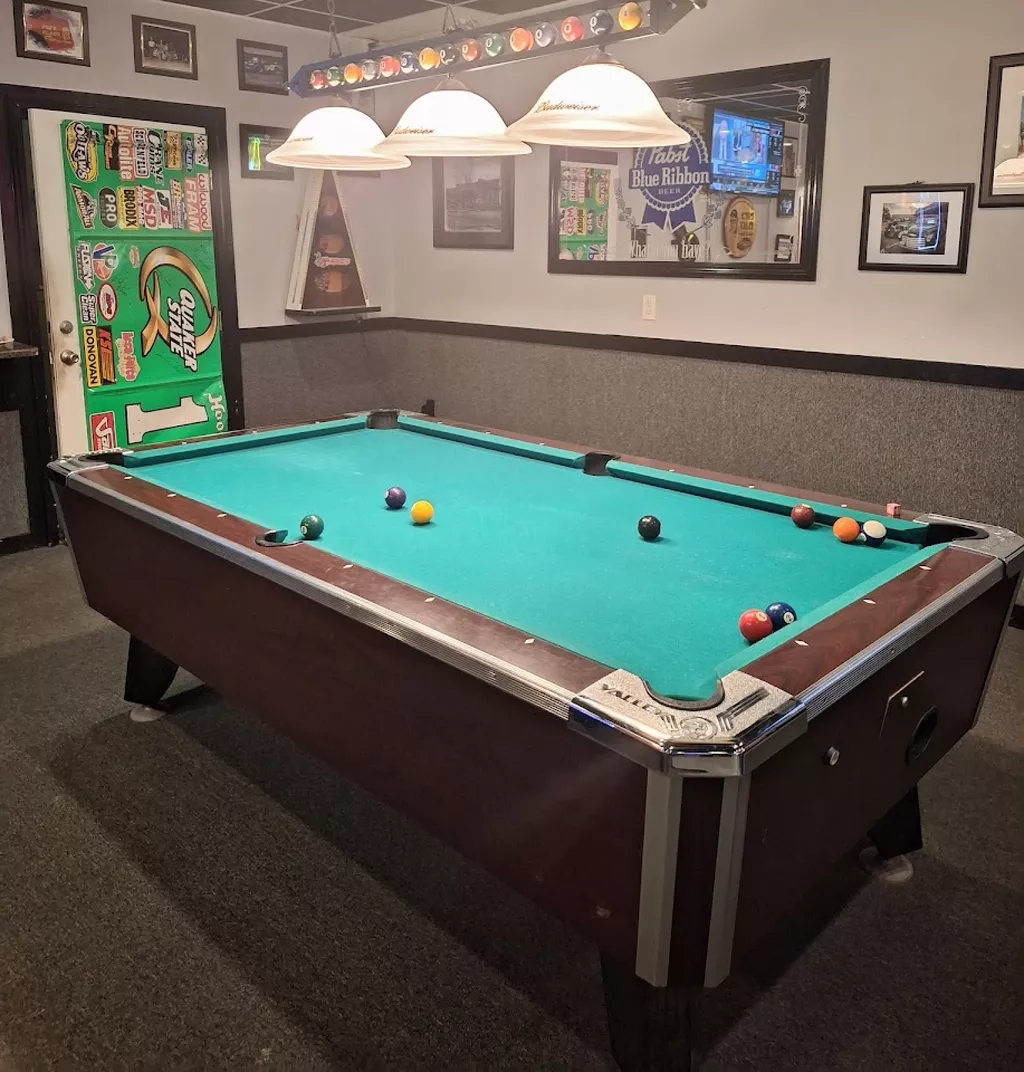 Bourbon Barrel Bar & Grill | Play pool in Decatur, IL | ChalkySticks ...