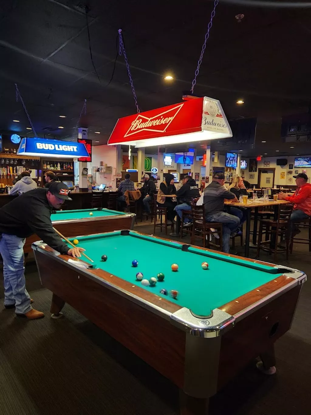 Alibi Bar | Play pool in Grants Pass, OR | ChalkySticks - Find, Play ...