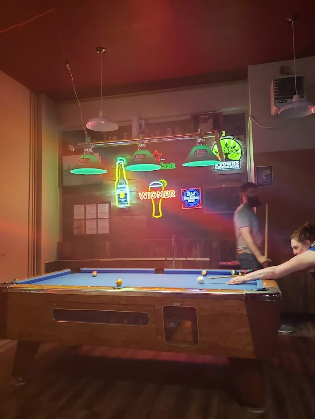 Captains Cabin Bar | Play pool in Coos Bay, OR | ChalkySticks - Find ...